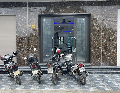 Bán nhà xây 3 tầng oto đỗ cửa gần kcn Nomuza